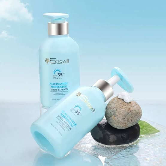 Shawill Sunscreen Body Lotion With Niacinamide Whitening Hydrating Sun Protection Daily Confidence SPF 15+ PA +++ 300ml