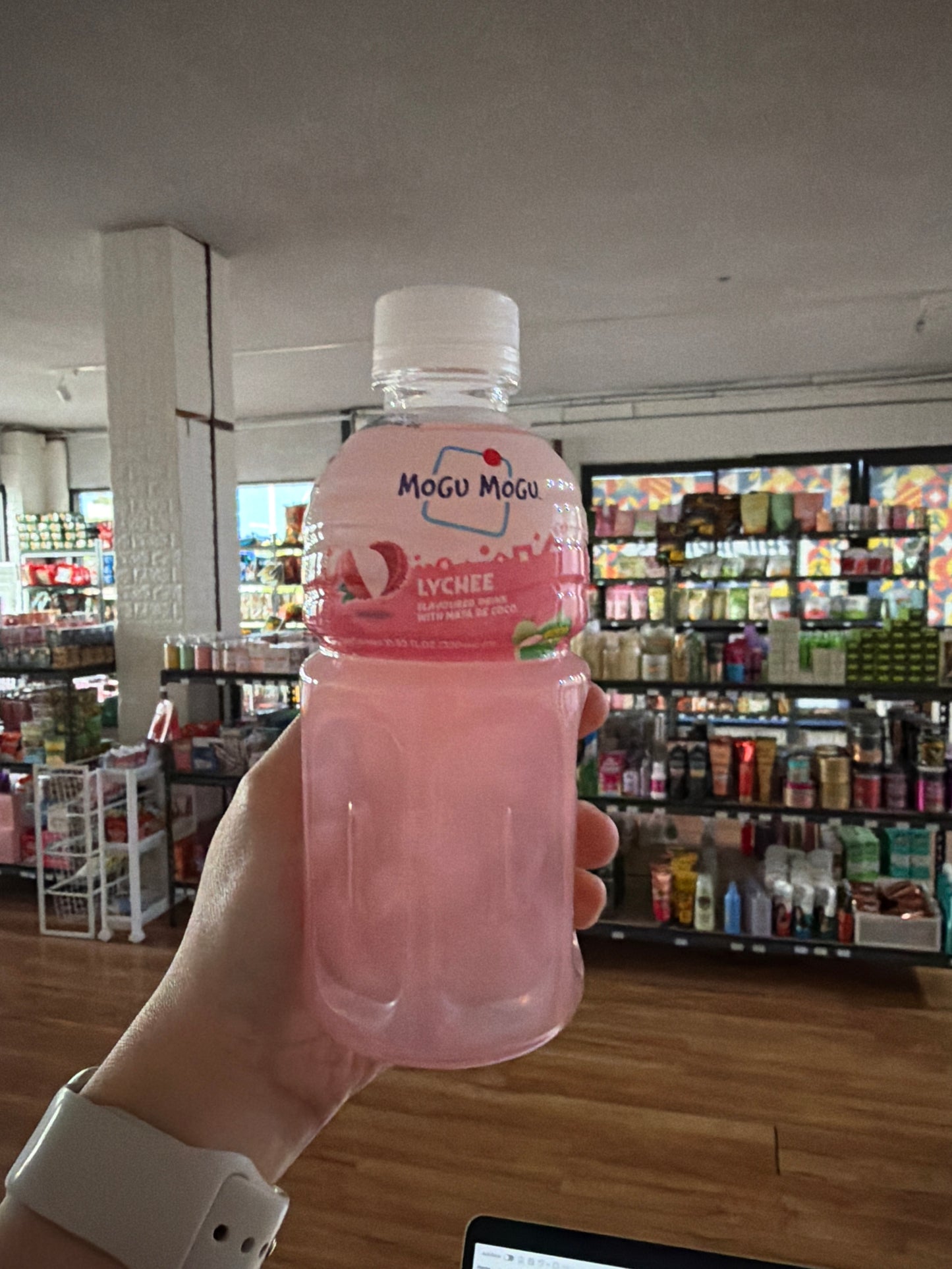 MOGU MOGU LYCHEE WITH NATA DE COCO 320ml