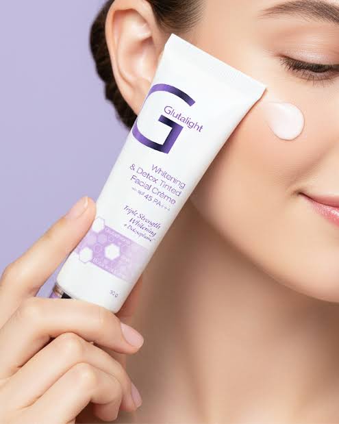 Personal Collection (PC) GLUTALIGHT WHITENING & DETOX TINTED FACIAL CREME WITH SPF 45 PA+++