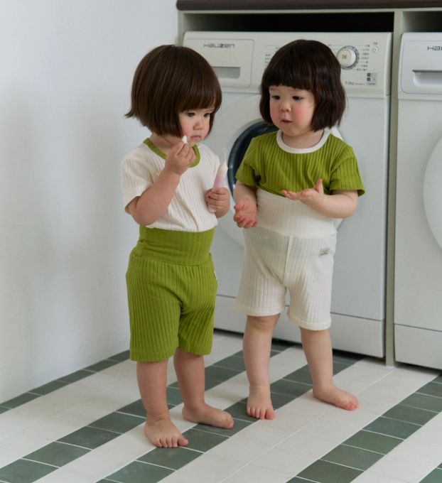 Cocohani Sherbet Short-Sleeve Belly Cover Top & Bottom Set (Cream Top, Olive Bottom) Size 100 - (18-36 Months)
