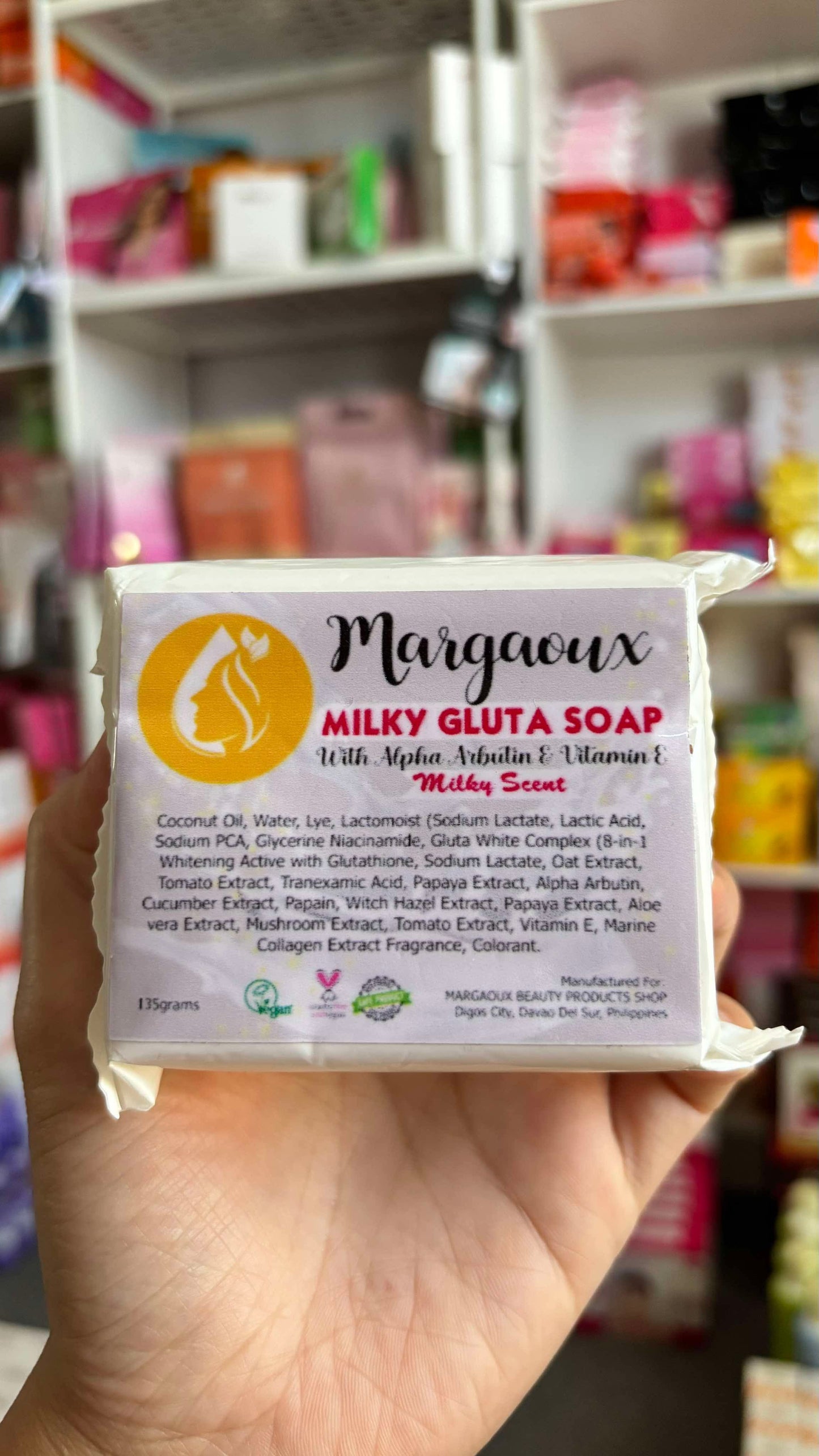 Margaoux  MILKY GLUTA SOAP with Alpha Arbutin & Vitamin E - 135g milky scent